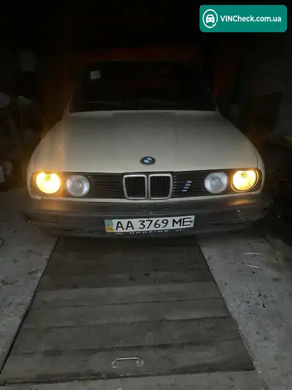 BMW 3 Series 1983, фото з оголошення 1 з 7, VIN WBAAK7103D9104681