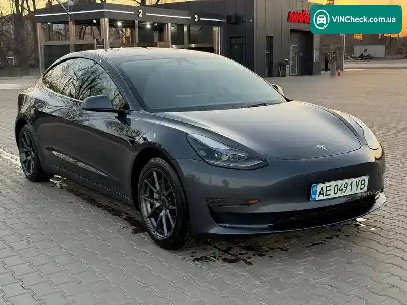 Tesla Model 3 2023, фото з оголошення 1 з 12, VIN 5YJ3E1EA5PF676266