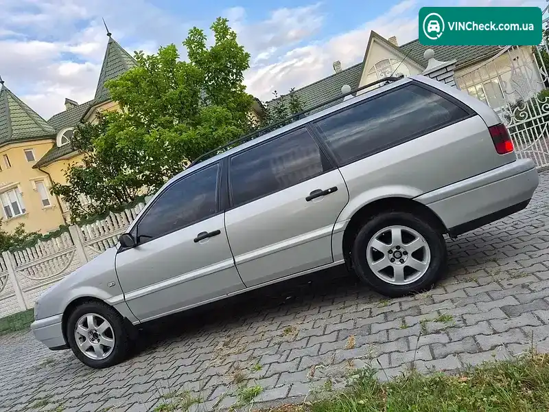 Volkswagen Passat 1994, фото з оголошення 1 з 20, VIN WVWZZZ33ZGE033297