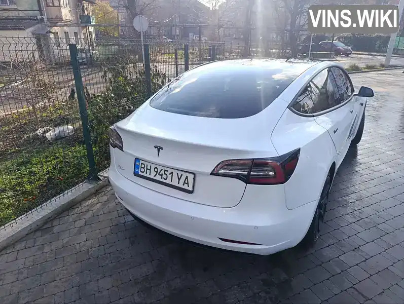 Tesla Model 3 2020, фото з оголошення 2 з 12, VIN 5YJ3E1EA8LF661691