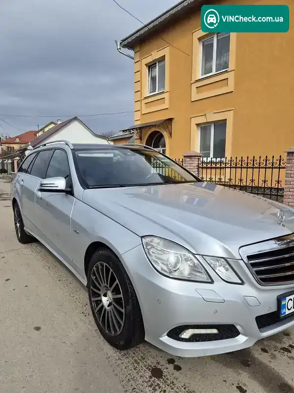 Mercedes-Benz E-Class 2010, фото з оголошення 2 з 20, VIN WDD2122021A236477