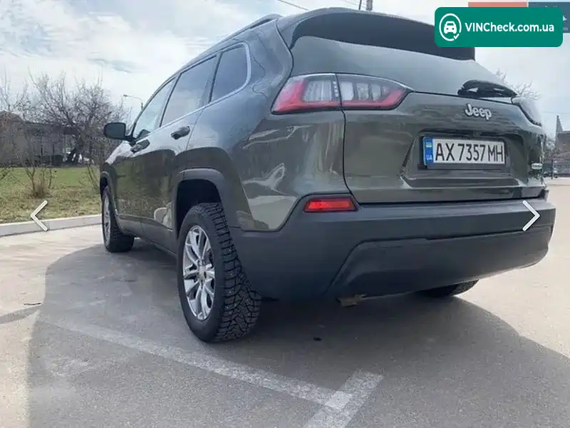 Jeep Cherokee 2018, фото з оголошення 2 з 5, VIN 1C4PJLLB2KD226479