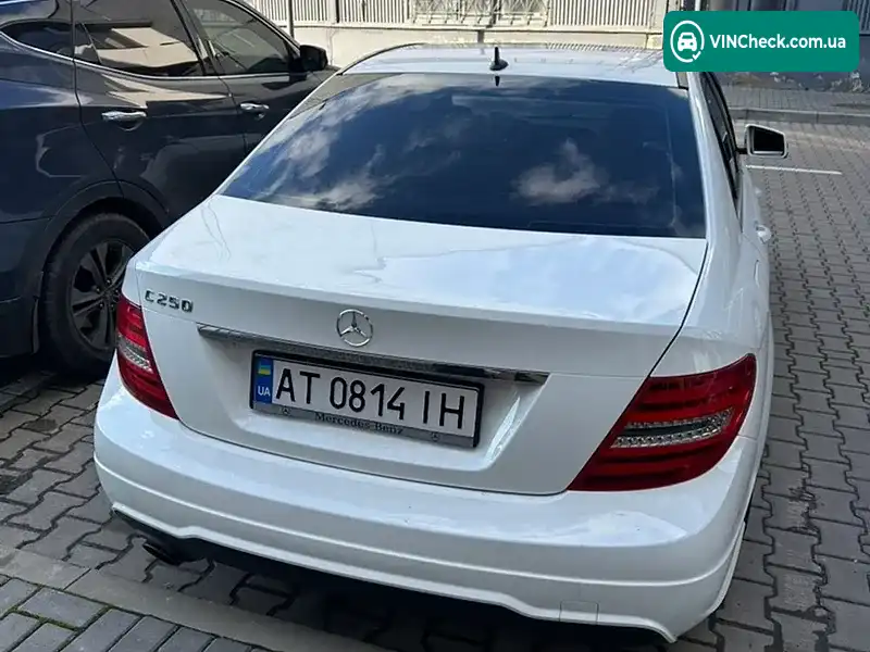 Mercedes-Benz C-Class 2012, фото з оголошення 2 з 11, VIN WDDGF4HBXDA828153