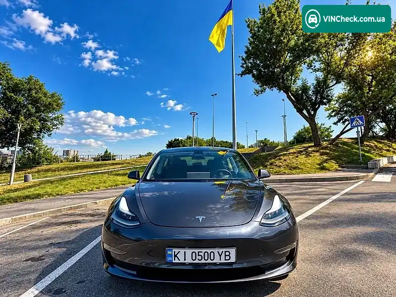 Tesla Model 3 2022, фото з оголошення 1 з 13, VIN 5YJ3E1EB8NF305107