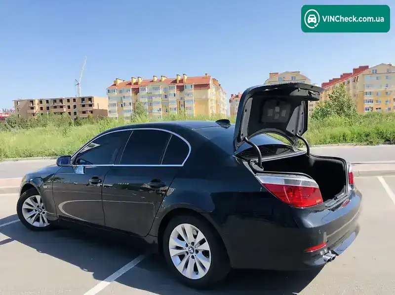 BMW 5 Series 2005, фото з оголошення 1 з 20, VIN WBANE51030B976424