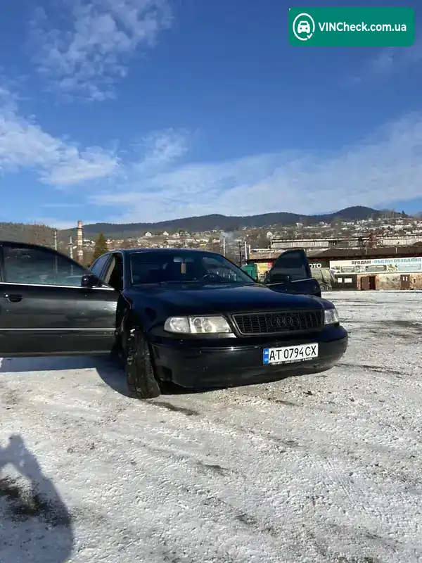 Audi A8 1997, фото з оголошення 1 з 10, VIN WAUZZ74DZVN001970