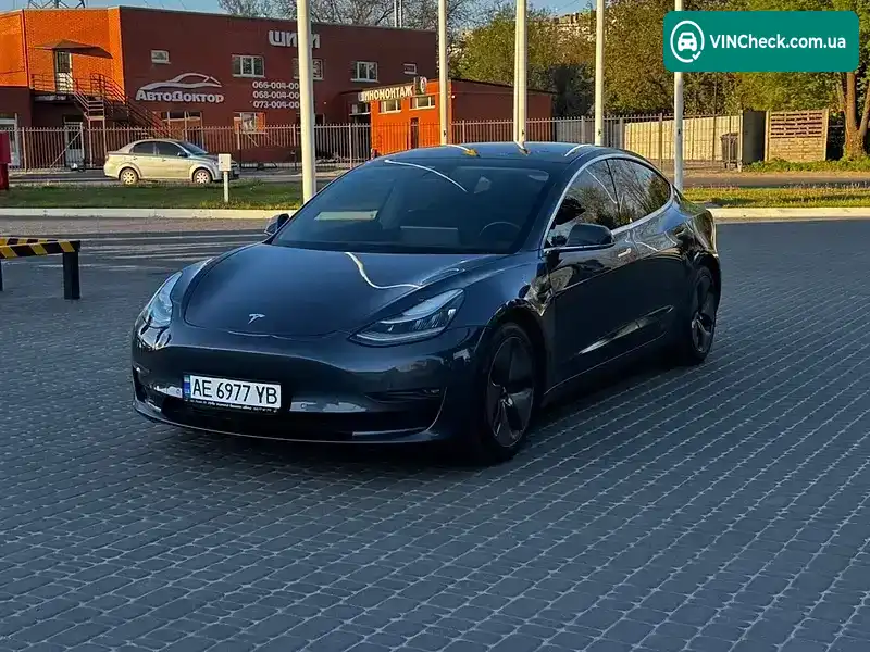 Tesla Model 3 2020, фото з оголошення 2 з 21, VIN 5YJ3E1EB1LF649729