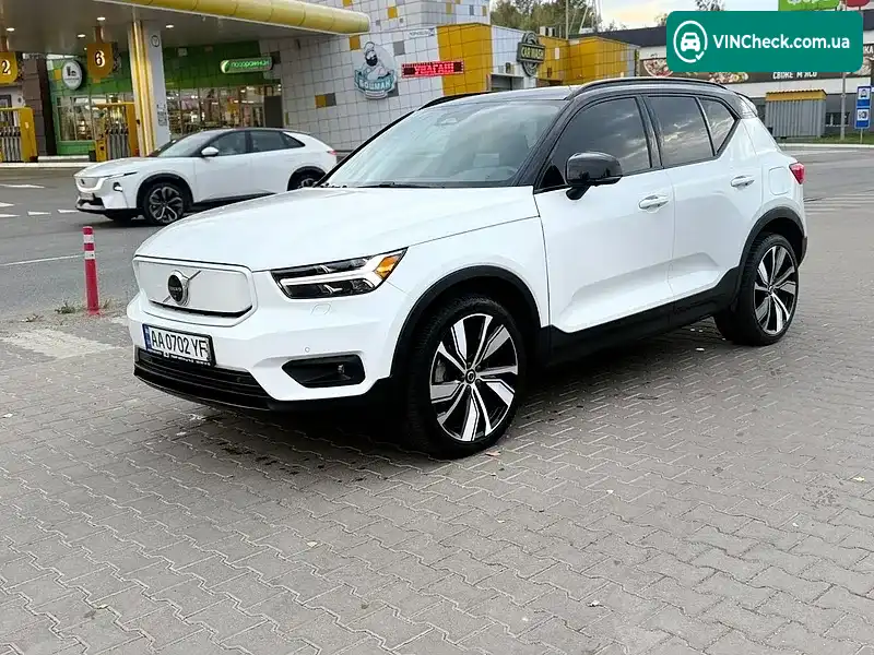 Volvo XC40 2021, фото з оголошення 2 з 20, VIN YV4ED3UR8M2541891
