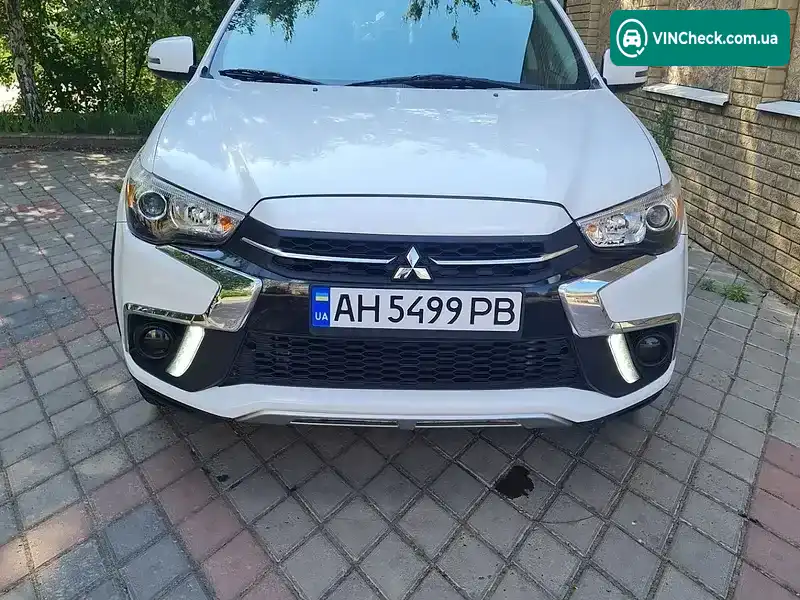 Mitsubishi Outlander 2018, фото з оголошення 1 з 10, VIN JA4AR3AU6KU013323