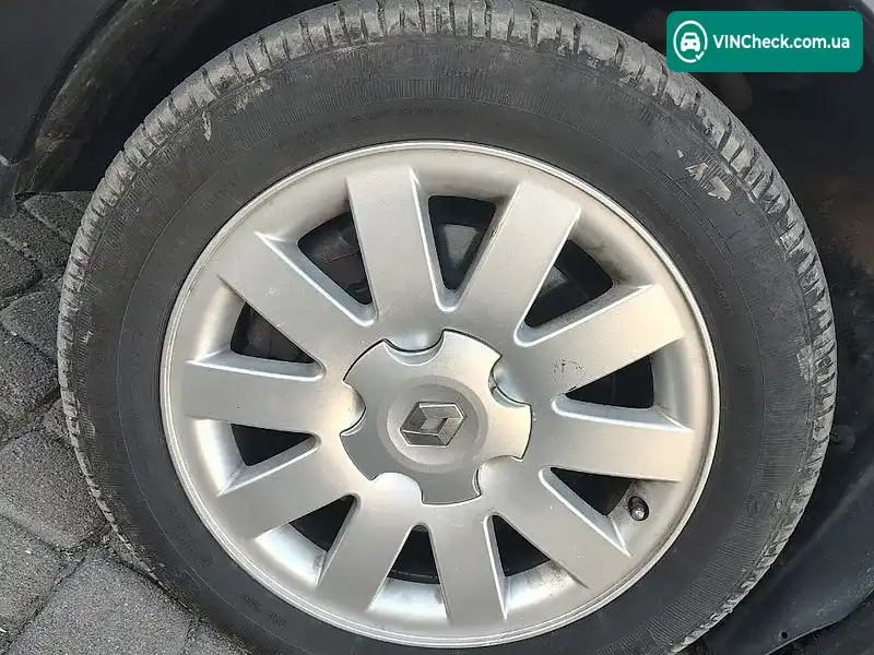 Renault Laguna 2003, фото з оголошення 2 з 10, VIN VF1BG0B0528617478