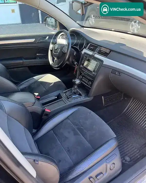Skoda Superb 2011, фото з оголошення 2 з 20, VIN TMBJF93T3B9065551