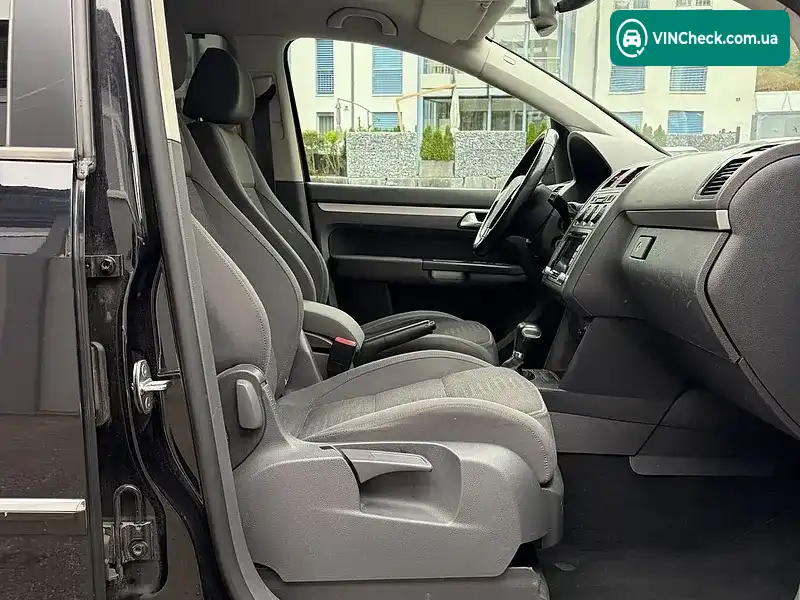 Volkswagen Touran 2010, фото з оголошення 2 з 9, VIN WVGZZZ1TZ9W110915