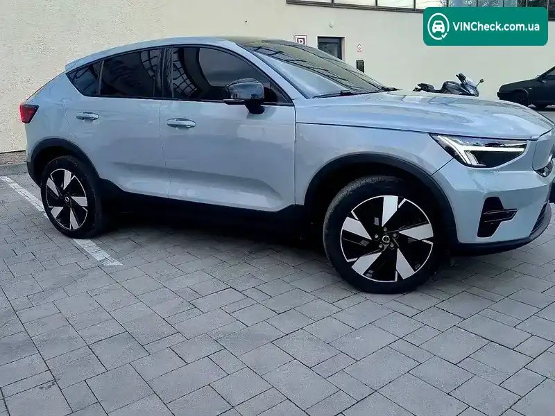 Volvo C40 Recharge 2023, фото з оголошення 2 з 20, VIN YV1XKEHRXR2102488