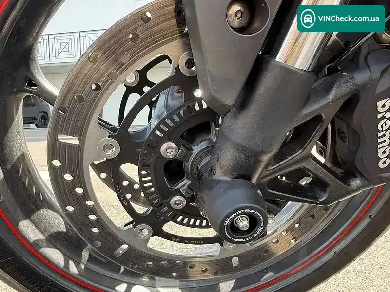 Triumph Street triple r 2024, фото з оголошення 1 з 20, VIN SMTA604S6RTBK0402