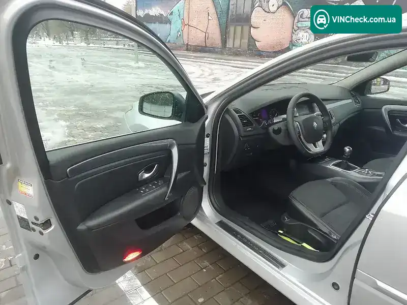 Renault Laguna 2010, фото з оголошення 2 з 20, VIN VF1KT1R0643966320