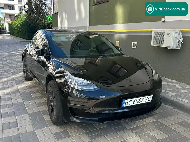 Tesla Model 3 2019, фото з оголошення 2 з 11, VIN 5YJ3E1EAXKF395797