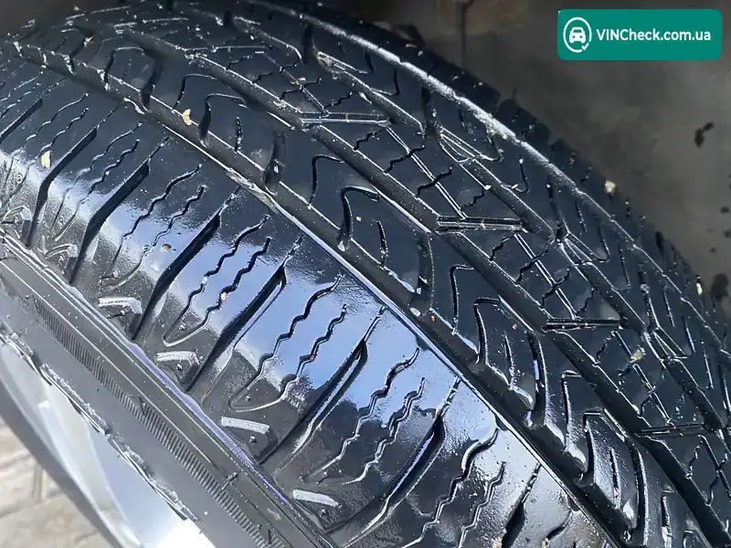 Hyundai Santa FE 2004, фото з оголошення 2 з 19, VIN KMHSC81VP4U678563
