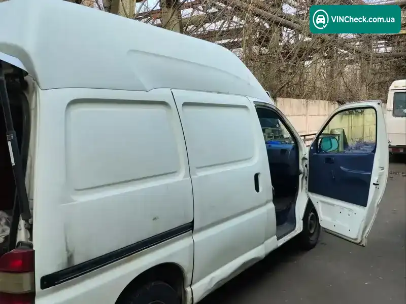 Toyota Hiace 2001, фото з оголошення 2 з 10, VIN JT121LK1100081643