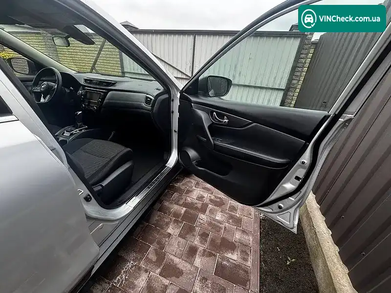 Nissan Rogue 2018, фото з оголошення 2 з 20, VIN 5N1AT2MV9KC735960