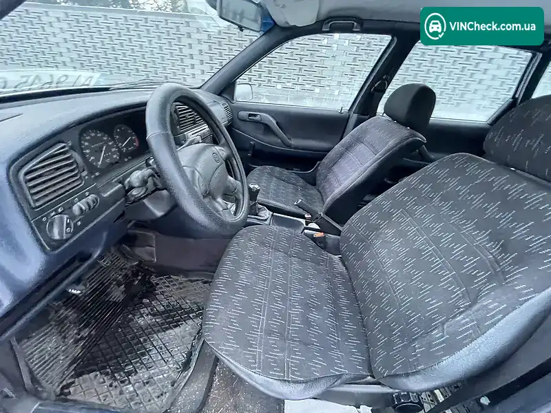Volkswagen Passat 1995, фото з оголошення 2 з 20, VIN WVWZZZ3AZSE171197