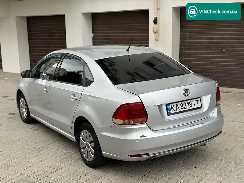 Volkswagen Polo 2019, фото з оголошення 2 з 8, VIN XW8ZZZ61ZKG040536