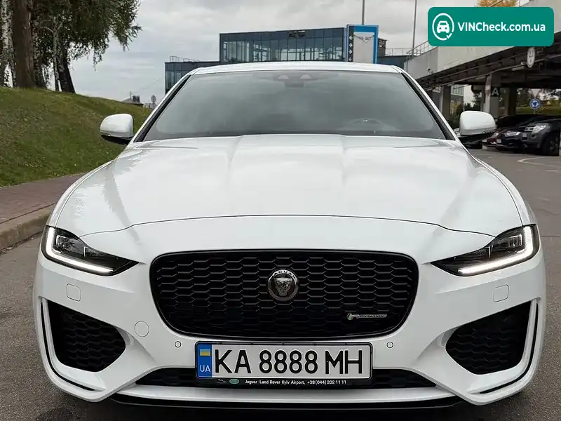 Jaguar XE 2020, фото з оголошення 2 з 20, VIN SAJAB4BX0LCP65309