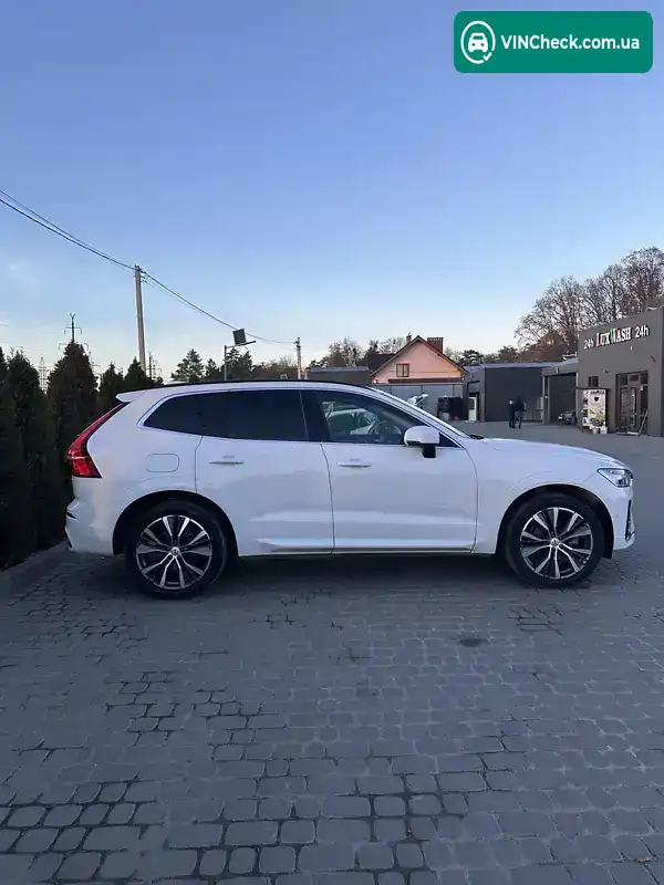 Volvo XC60 2022, фото з оголошення 1 з 21, VIN YV4L12DK8N1082091
