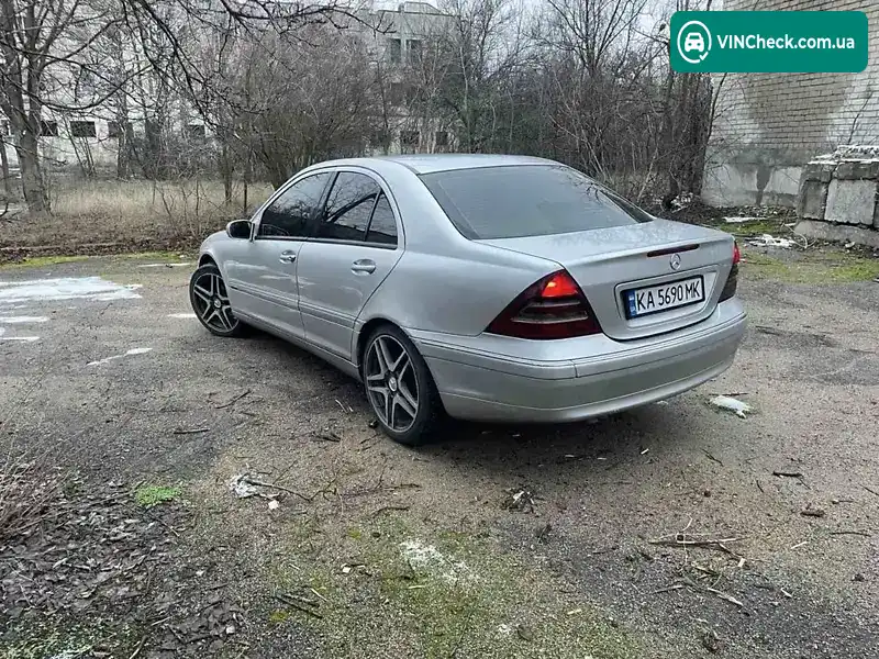 Mercedes-Benz C-Class 2002, фото з оголошення 2 з 9, VIN WDB2030041F284919