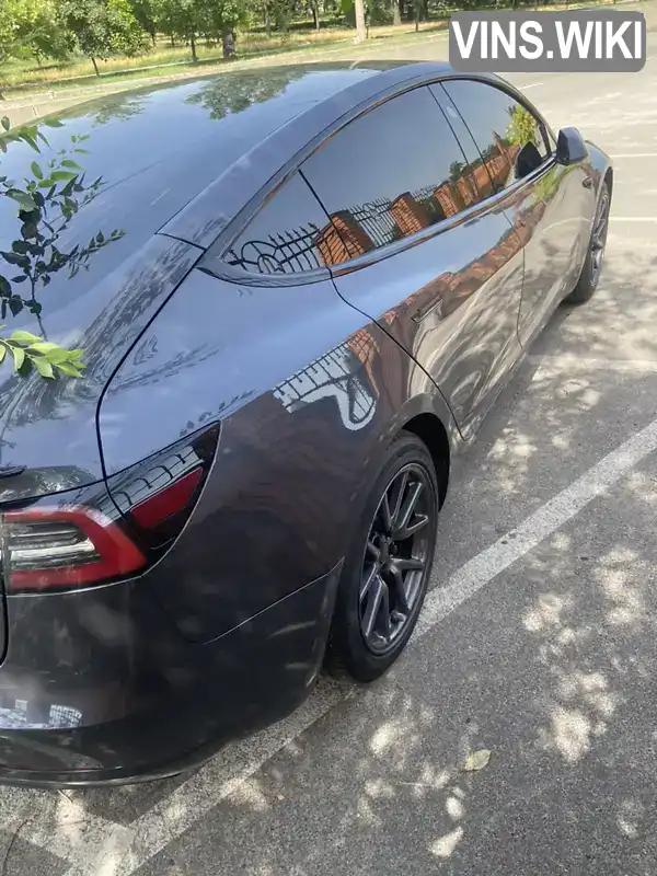 Tesla Model 3 2018, фото з оголошення 2 з 12, VIN 5YJ3E1EB1JF103719