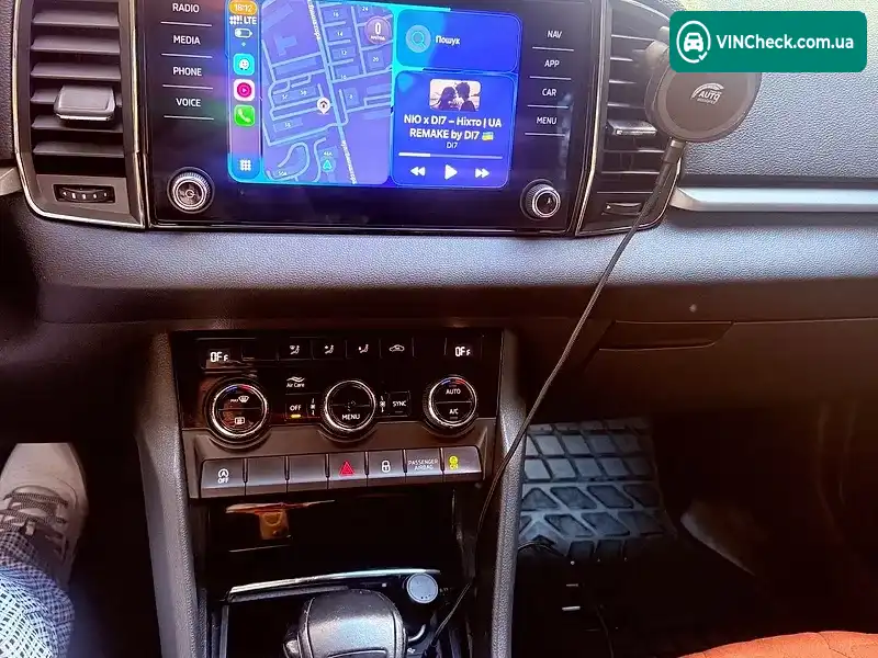 Skoda Karoq 2020, фото з оголошення 2 з 20, VIN TMBJG7NU3M5015587