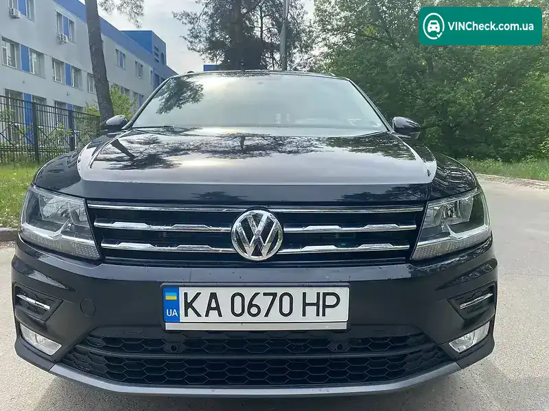 Volkswagen Tiguan 2018, фото з оголошення 1 з 20, VIN 3VV0B7AX2KM050379