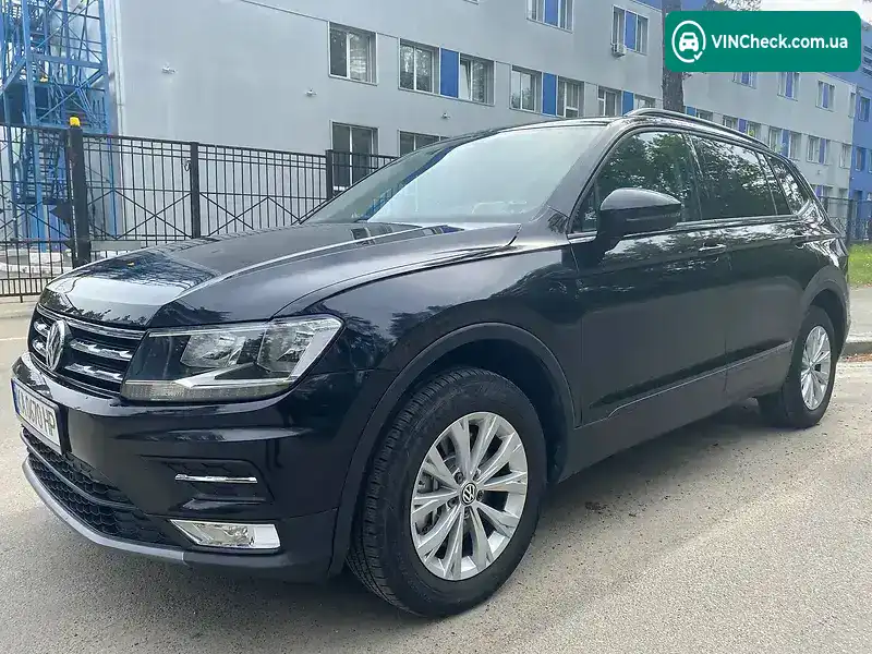 Volkswagen Tiguan 2018, фото з оголошення 2 з 20, VIN 3VV0B7AX2KM050379