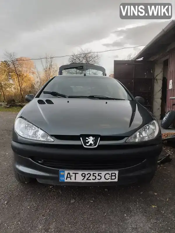 Peugeot 206 2001, фото з оголошення 1 з 13, VIN VF32AKFWF41648381