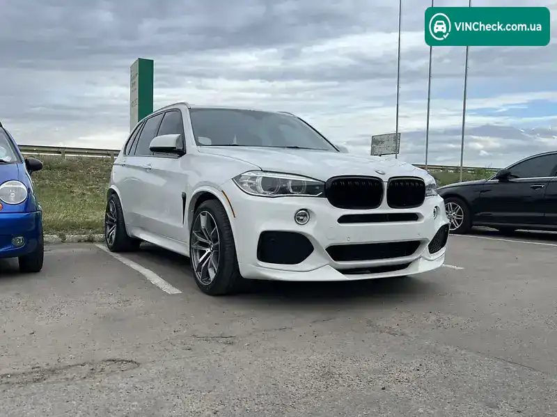 BMW X5 2015, фото з оголошення 2 з 15, VIN 5UXKR2C50F0H39896
