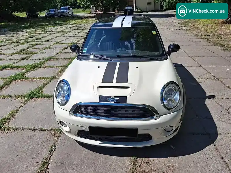 MINI Clubman 2010, фото з оголошення 2 з 14, VIN WMWZG31090TY43015