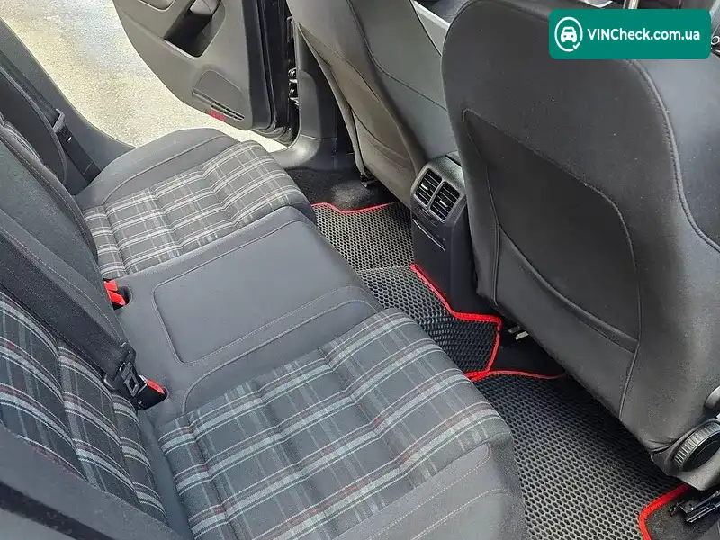 Volkswagen Golf 2012, фото з оголошення 1 з 14, VIN WVWZZZ1KZCW349447