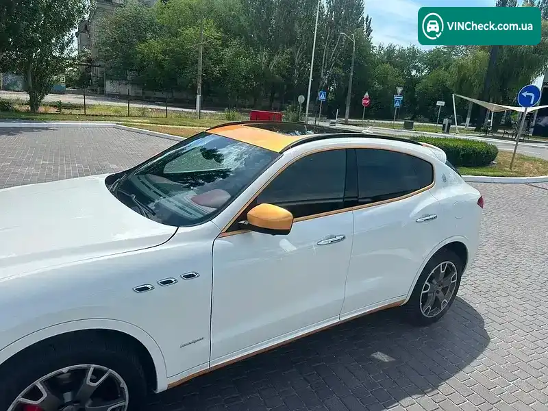 Maserati Levante 2018, фото з оголошення 2 з 20, VIN ZN661XUS5JX303634