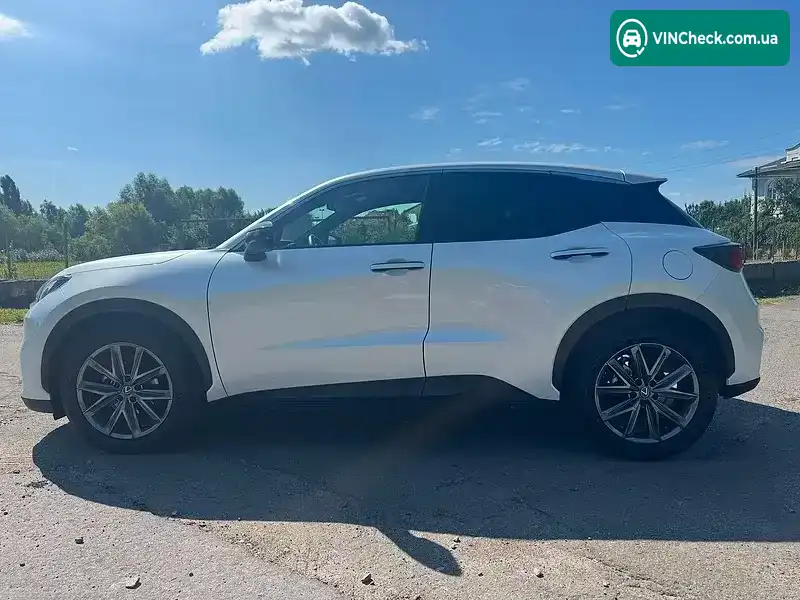 Lexus LBX 2023, фото з оголошення 2 з 16, VIN JTHAAAAEX01001148