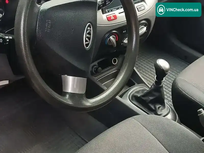 Kia Rio 2008, фото з оголошення 2 з 9, VIN KNEDE241286334823