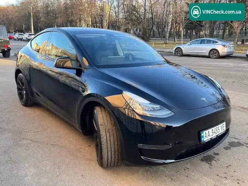 Tesla Model Y 2023, фото з оголошення 2 з 21, VIN 7SAYGDEE0PA098842