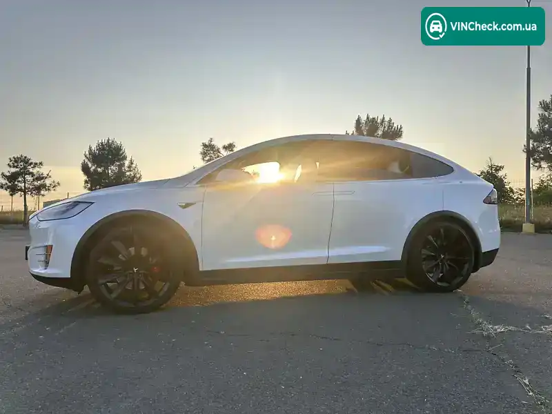 Tesla Model X 2018, фото з оголошення 2 з 16, VIN 5YJXCBE44JF085845