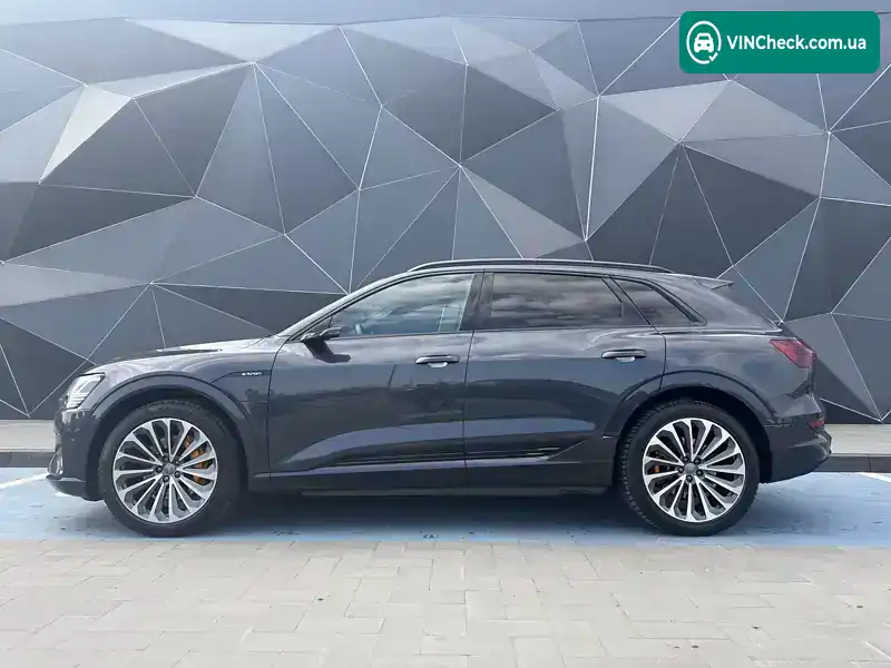 Audi e-tron 2019, фото з оголошення 1 з 21, VIN WAUZZZGE1LB009203