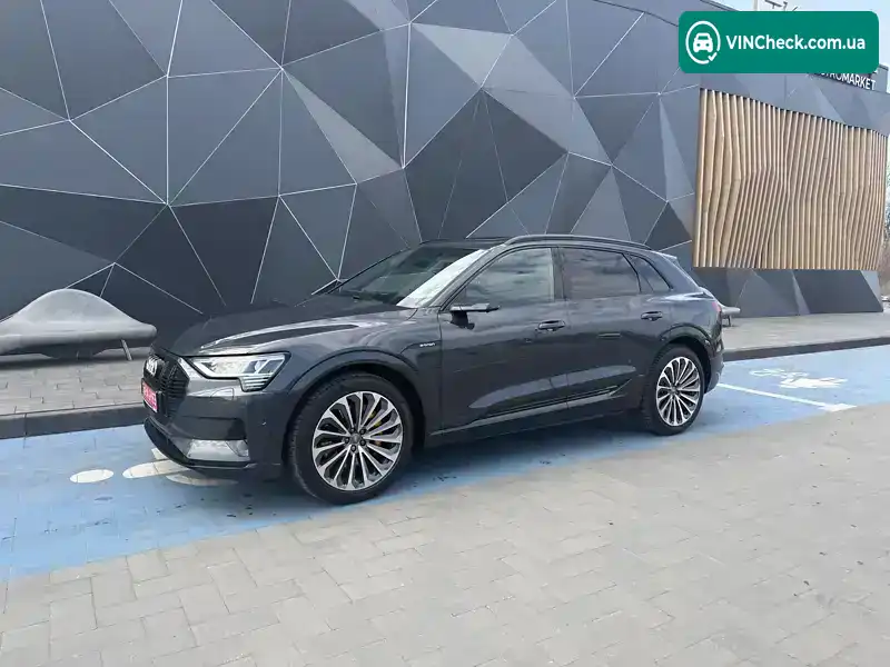 Audi e-tron 2019, фото з оголошення 2 з 21, VIN WAUZZZGE1LB009203