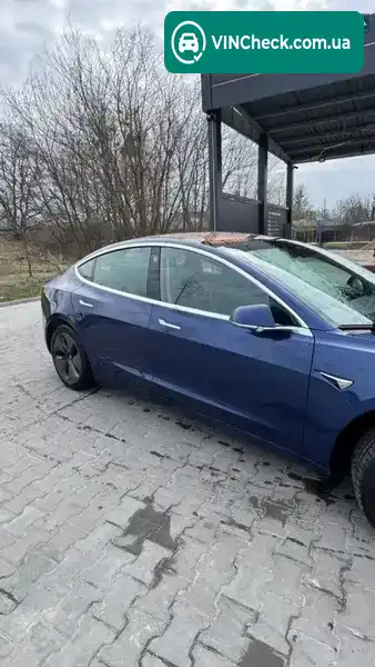 Tesla Model 3 2019, фото з оголошення 2 з 14, VIN 5YJ3E1EB5KF199338