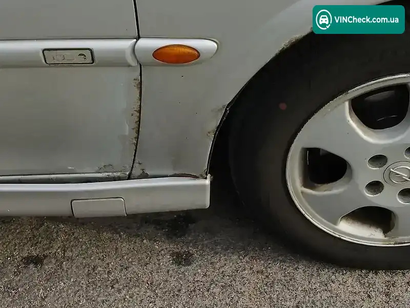 Opel Vectra 1999, фото з оголошення 2 з 11, VIN W0L0JBF19X1103698