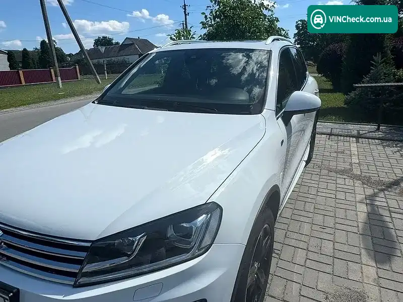 Volkswagen Touareg 2014, фото з оголошення 1 з 20, VIN WVGZZZ7PZFD003821