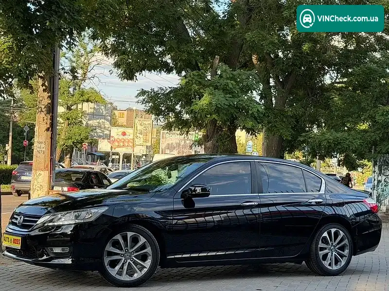 Honda Accord 2013, фото з оголошення 2 з 20, VIN 1HGCR2670DA703697