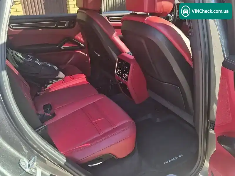 Porsche Cayenne 2019, фото з оголошення 2 з 20, VIN WP1AA2AY5LDA03876