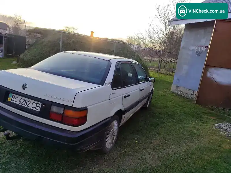 Volkswagen Passat 1988, фото з оголошення 2 з 10, VIN WVWZZZ31ZKB001080