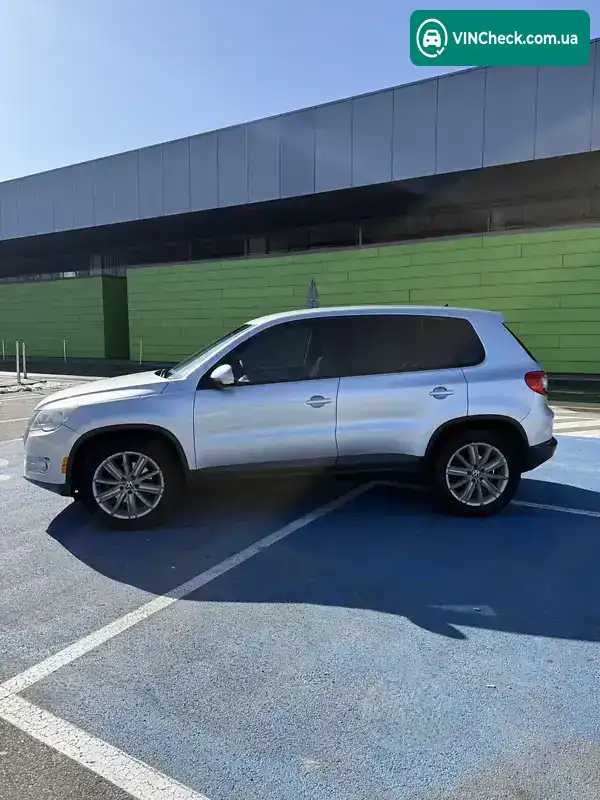 Volkswagen Tiguan 2010, фото з оголошення 2 з 21, VIN WVGAV7AX8BW502471